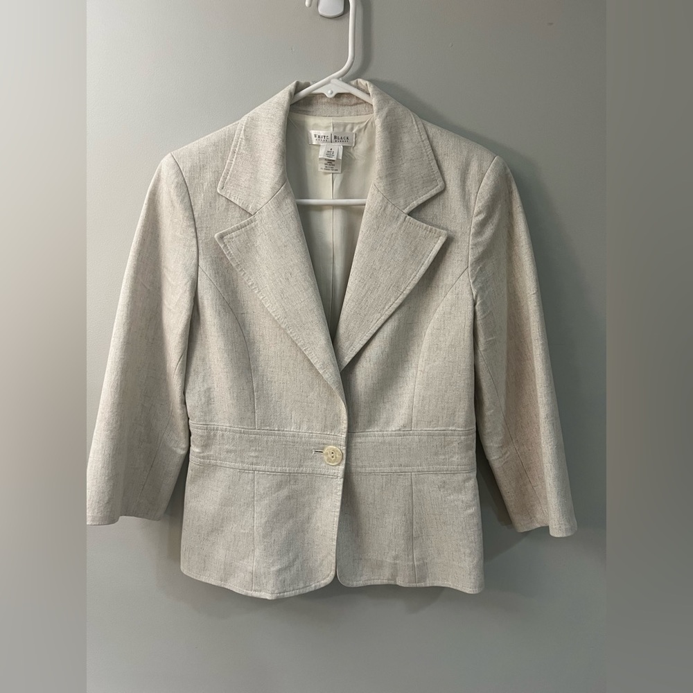 White House Black Market  women’s blazer size 6